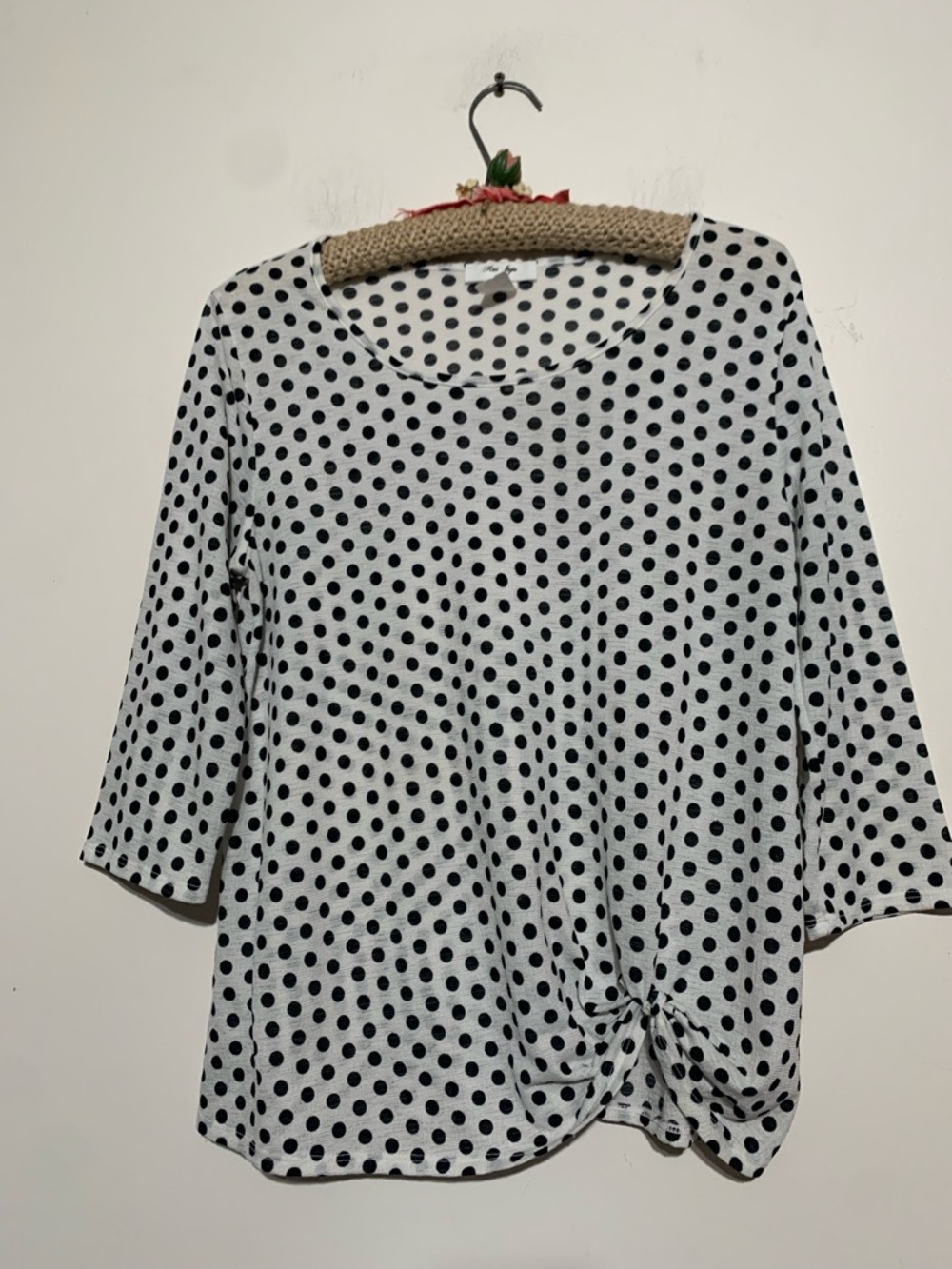 Rue Juju Women's Black & White Polka Dot Long-Sleeve Twist Hem Top Large